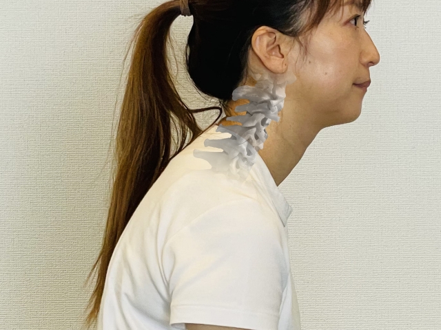 自宅でできるストレートネックケア！整体効果を実感しよう